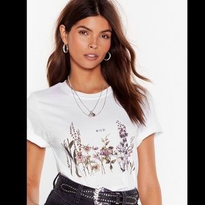 🌸NWOT Floral Graphic Tee🌸